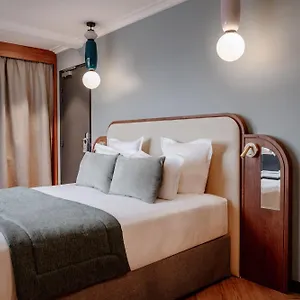 4* Otel Grand Saint Michel